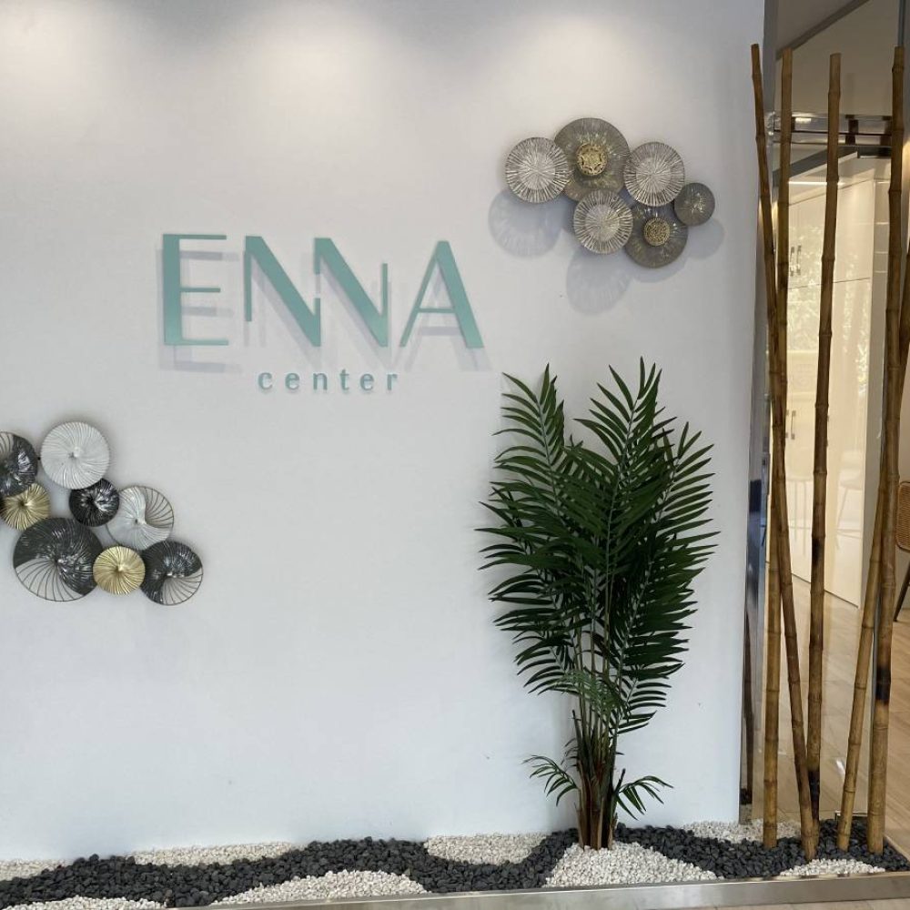 Enna-entrada